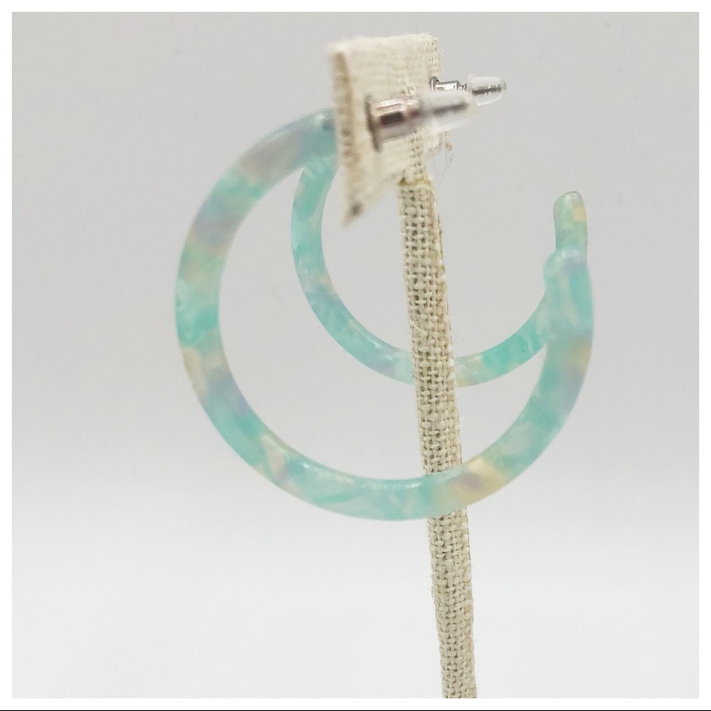 NEW GREEN ACRYLIC HOOP EARRINGS